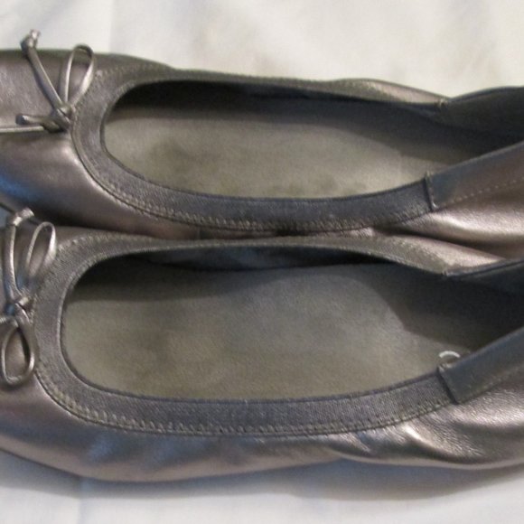 Vionic ballet flats. Size 10. Color pewter - Picture 3 of 3